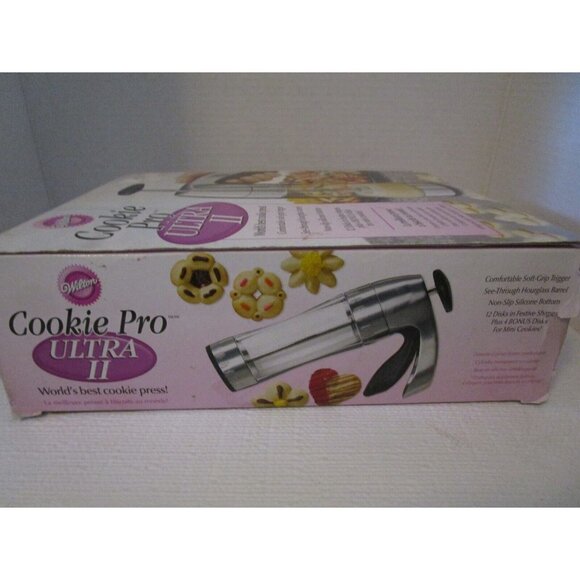 Wilton Cookie Pro Ultra II Cookie Press with 17 discs New In Box - Picture 7 of 8